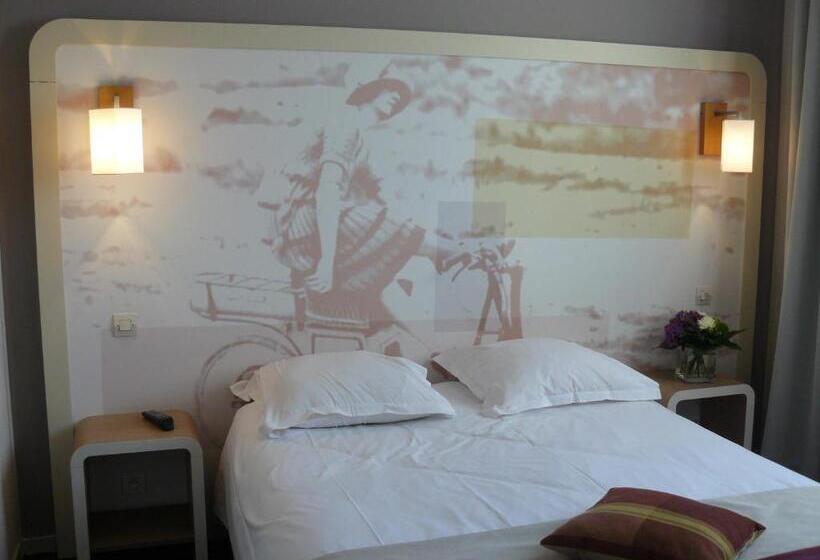 수피리어 룸, Red Fox