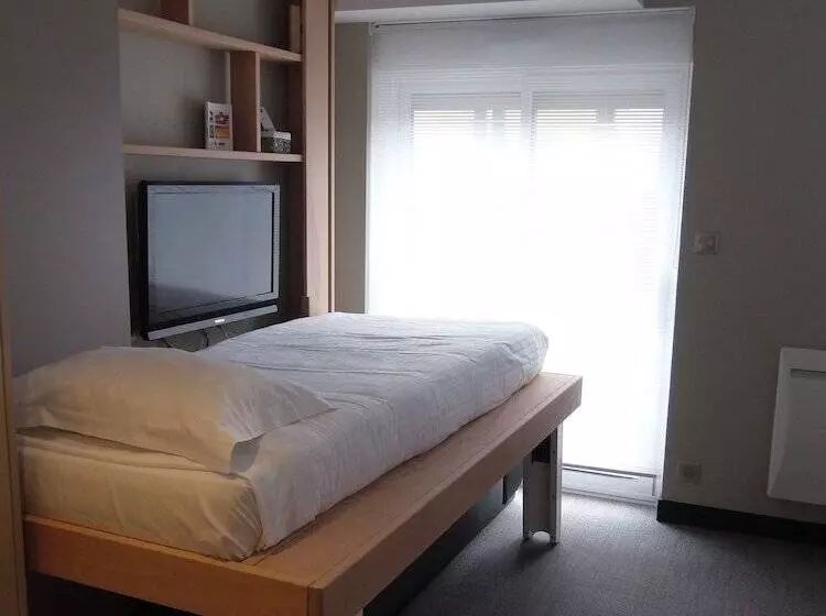 اتاق استاندارد سه نفره, The Originals Boutique, Hôtel La Chaussairie, Rennes Sud