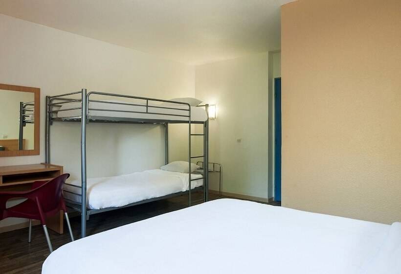 Четырехместный Номер Стандарт, The Originals Boutique, Hôtel Neptune, Bercksurmer