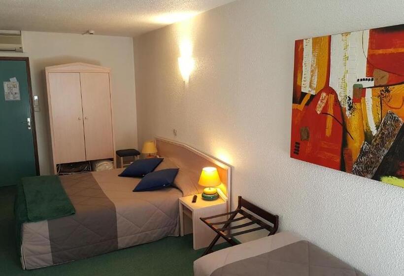 חדר סופריור, Hôtel De Genève Et Restaurant , Faverges Seythenex