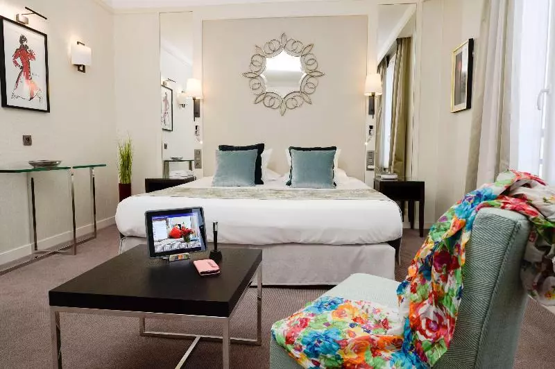 キングサイズベッドのジュニアスイート, Best Western Plus Hotel Sydney Opera