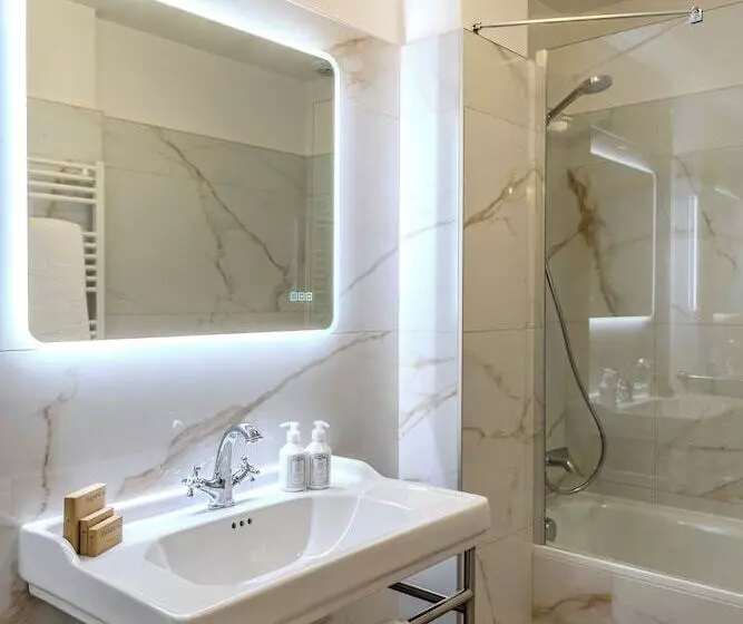Quarto standard, Hôtel De La Poste