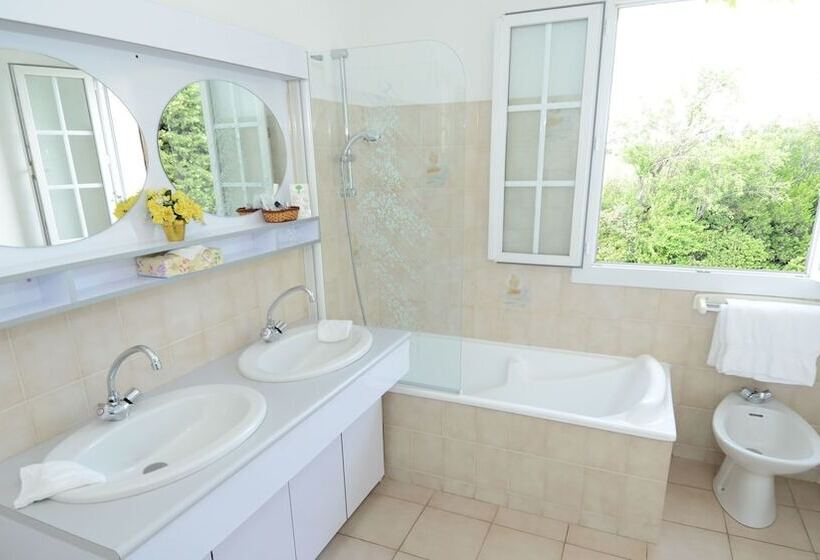 家庭间, Le Relais du Val d'Orbieu