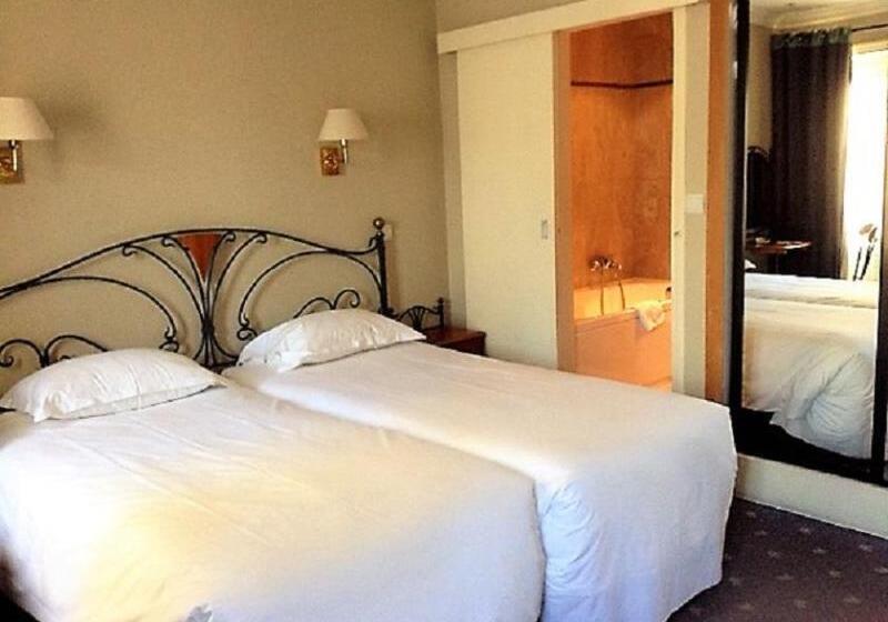 スタンダードルーム, London