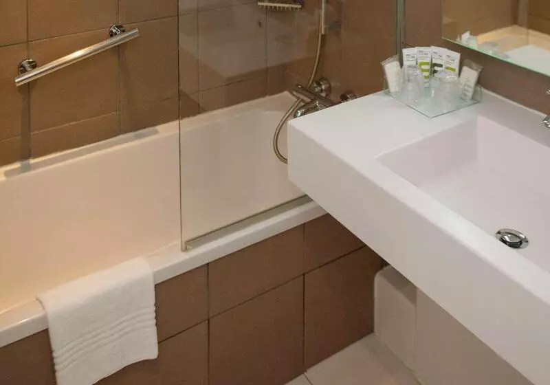 اتاق سوپریور, Mercure Cannes Mandelieu