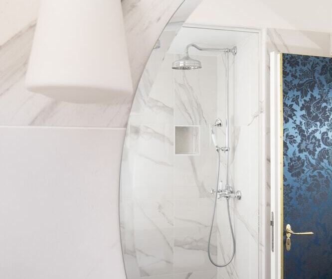 デラックスルーム, Odeon