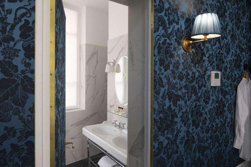 デラックスルーム, Odeon