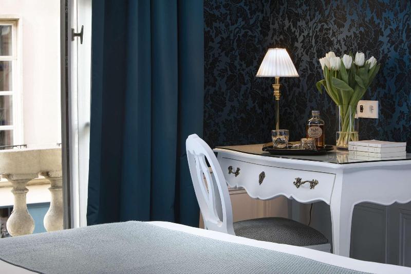 デラックスルーム, Odeon