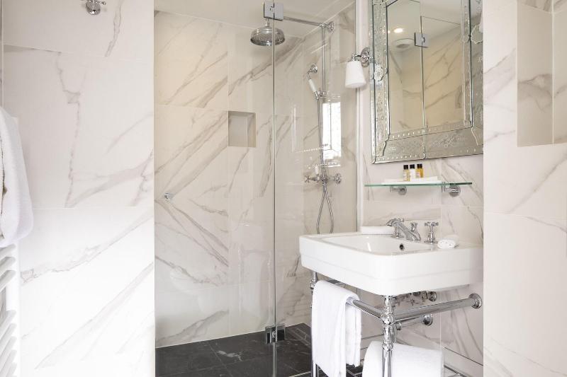 スーペリアールーム, Odeon