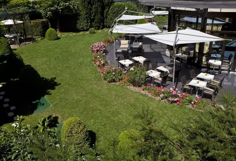 Premium Suite, Warwick Reine Astrid  Lyon