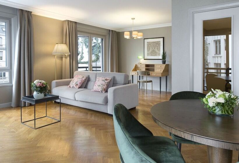 行政套房, Warwick Reine Astrid  Lyon