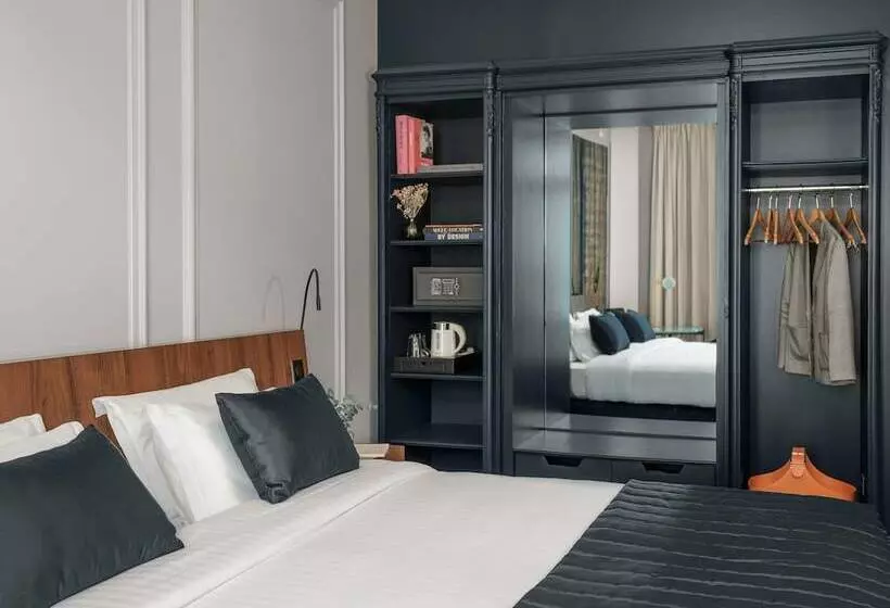 クイーンサイズベッドのスタンダードルーム, M Social Hotel Paris Opera