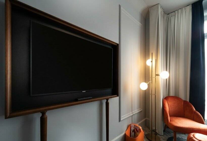 クイーンサイズベッドのスタンダードルーム, M Social Hotel Paris Opera