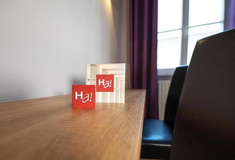 חדר קלאסי, Alexander