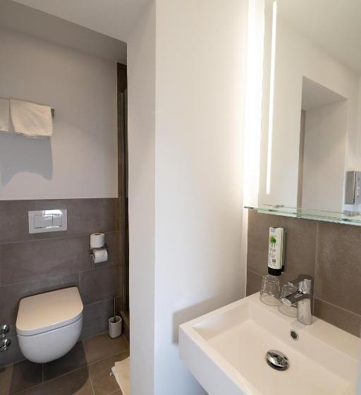 חדר קלאסי, Alexander