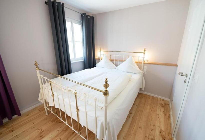 חדר קלאסי, Alexander