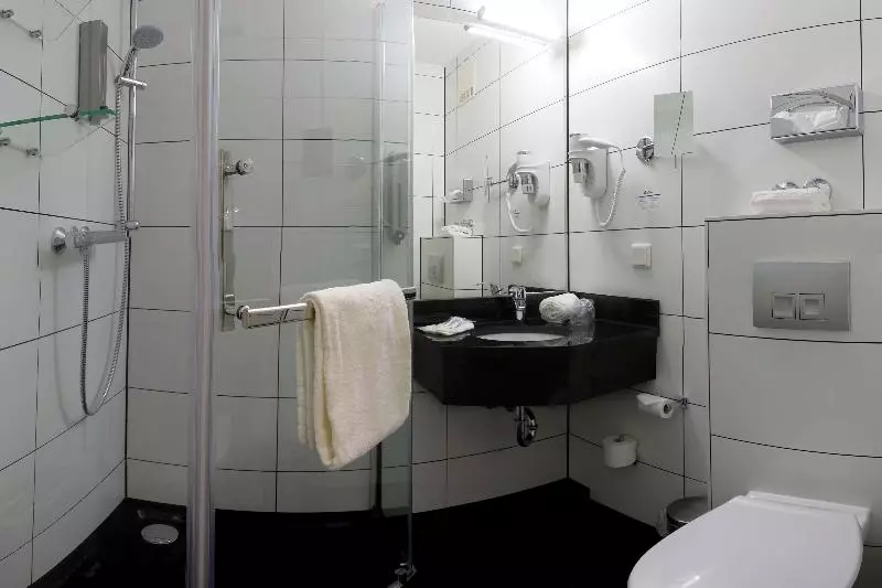 اتاق استاندارد یک نفره, Best Western Hotel Schmoeker Hof