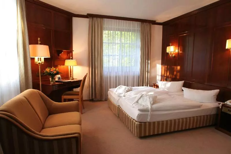 اتاق استاندارد یک نفره, Best Western Hotel Schmoeker Hof