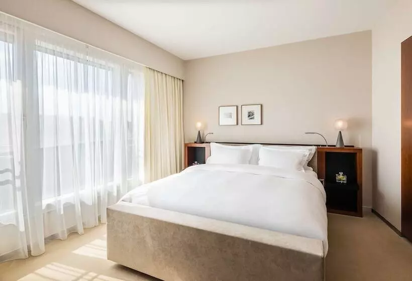 Executive Suite, Grand Hyatt Berlin