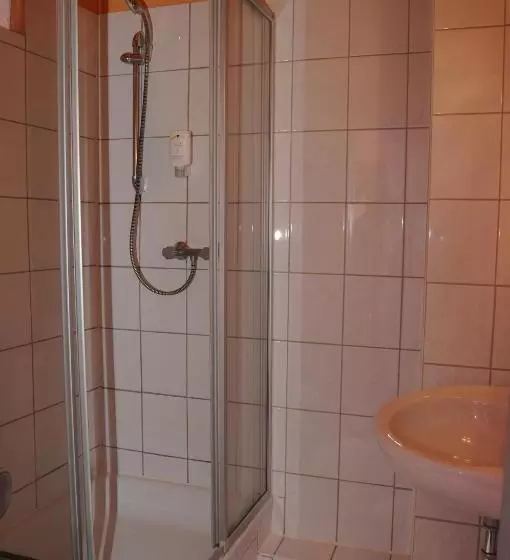 اتاق استاندارد یک نفره, Carlton