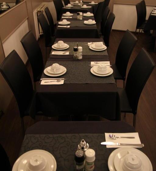 غرفة قياسية فردية, Carlton