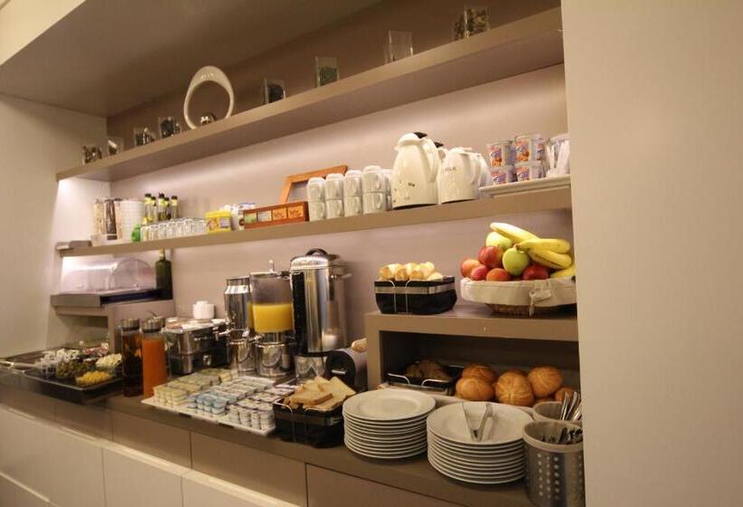 غرفة قياسية, Carlton