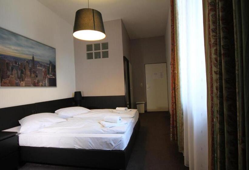 غرفة قياسية, Carlton