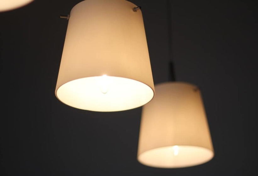 غرفة قياسية, Carlton