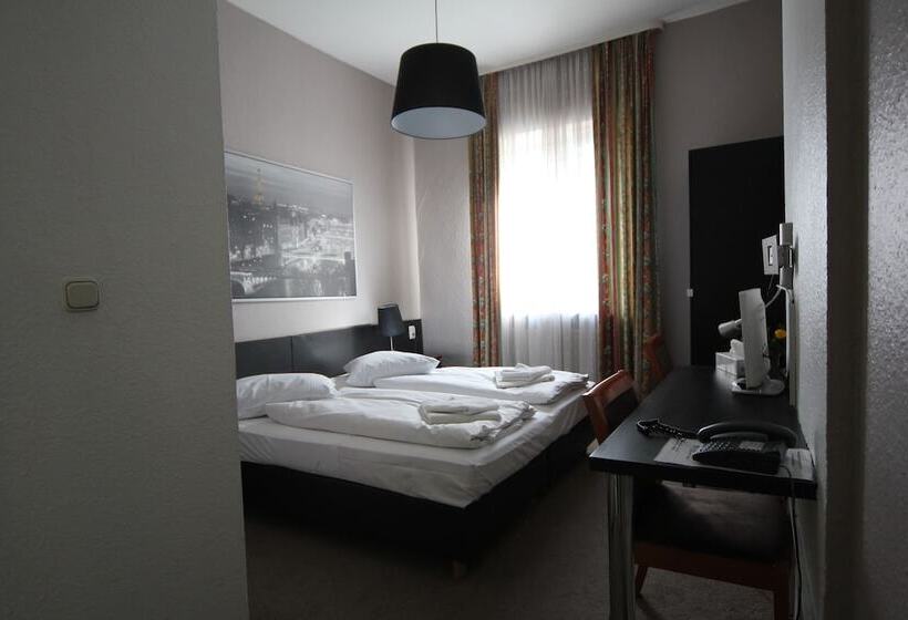 غرفة قياسية, Carlton