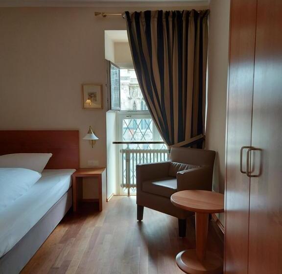 اتاق استاندارد یک نفره, Kaiserhof Am Dom