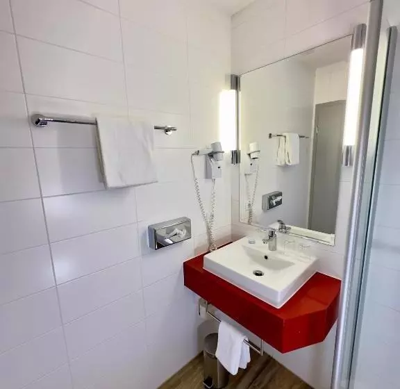 Standard Yhden Hengen Huone, Prinzhotel Rothenburg