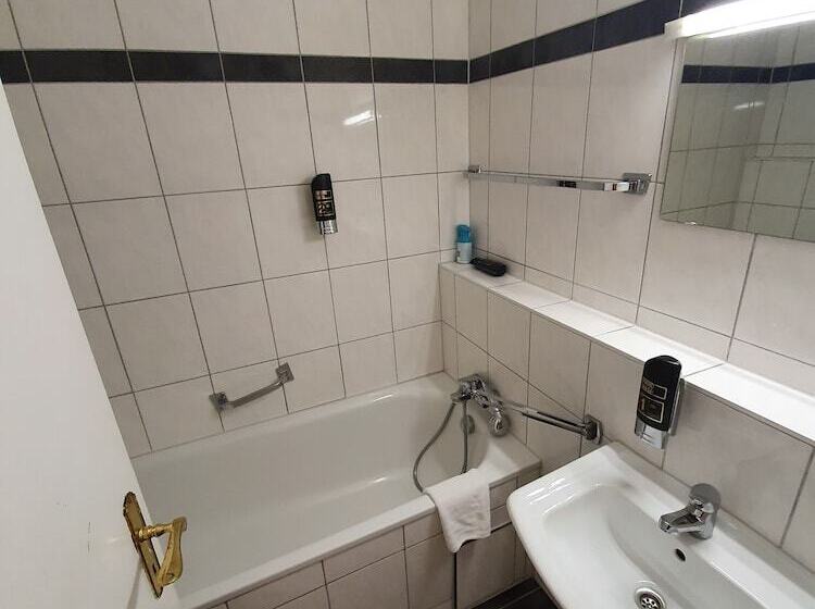 اتاق استاندارد, Pension Seibel