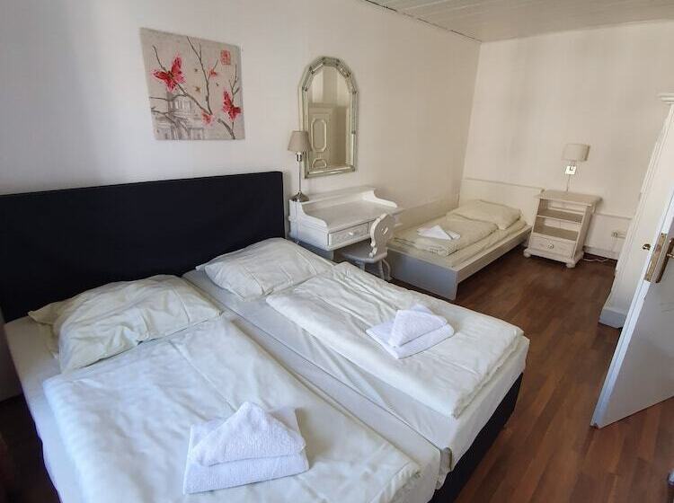 اتاق استاندارد سه نفره, Pension Seibel