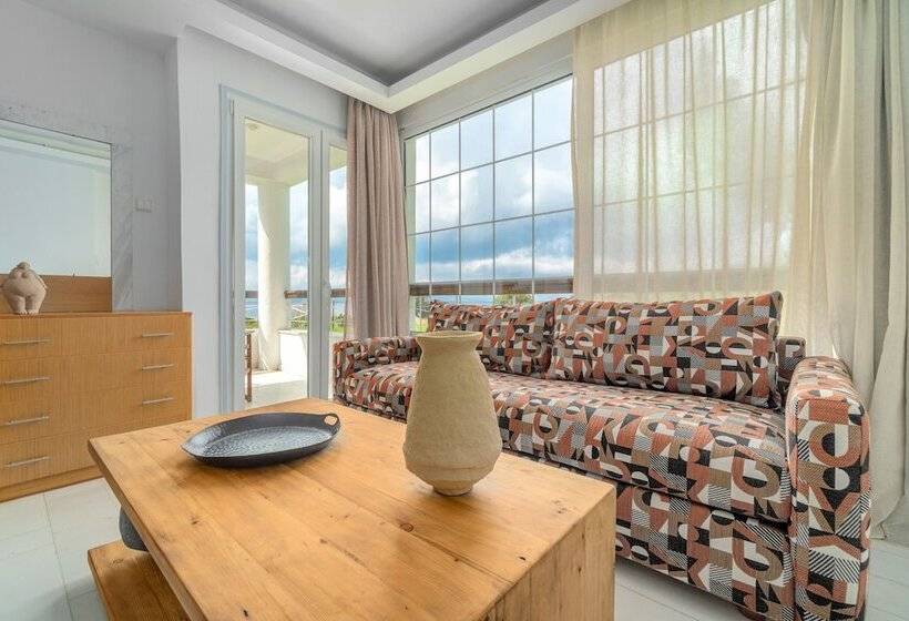 디럭스 스위트 바다 전망, Arco Beach