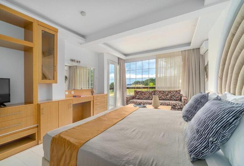 디럭스 스위트 바다 전망, Arco Beach