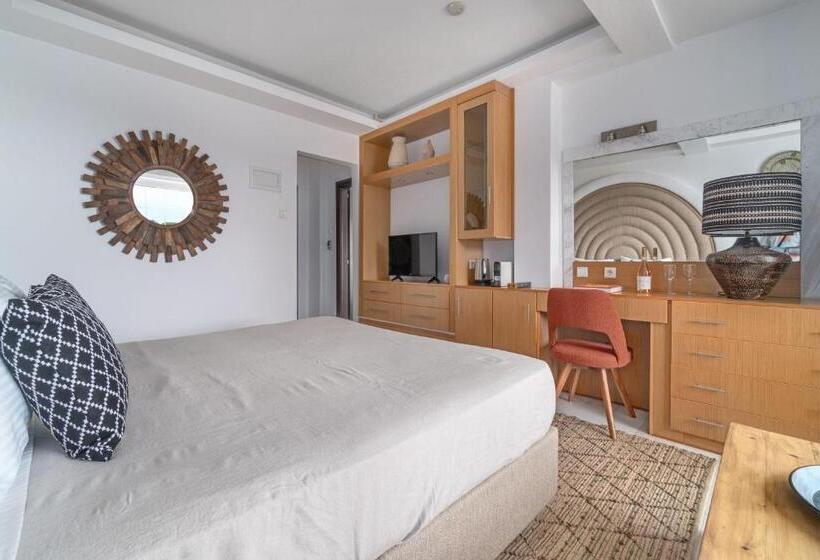 디럭스 스위트 바다 전망, Arco Beach