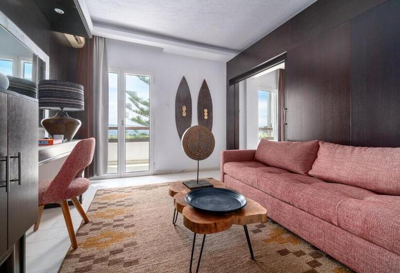سوئیت پریمیوم با چشم‌انداز دریا, Arco Beach
