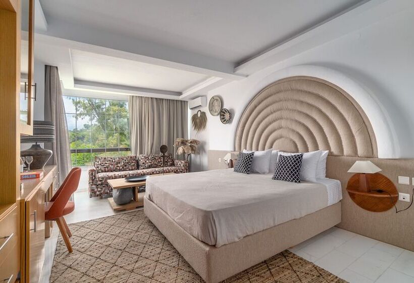 Deluxe Suite Sea View, Arco Beach