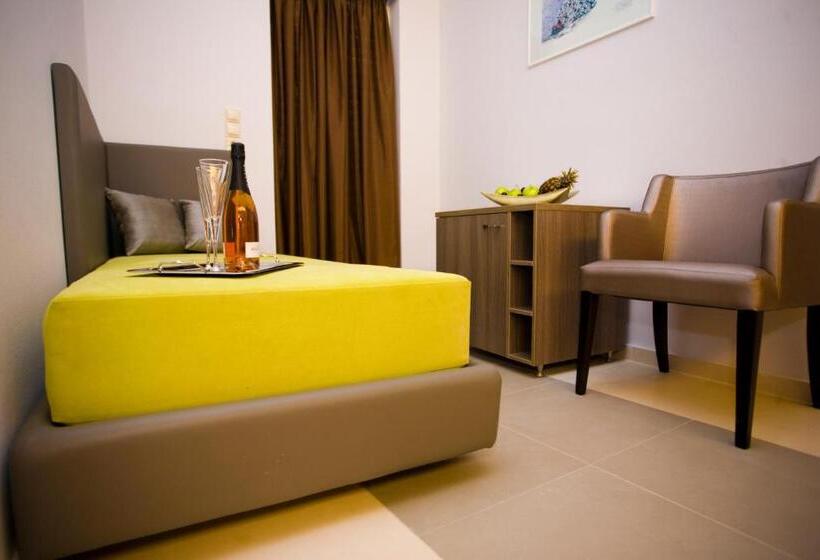 スイート, Astron