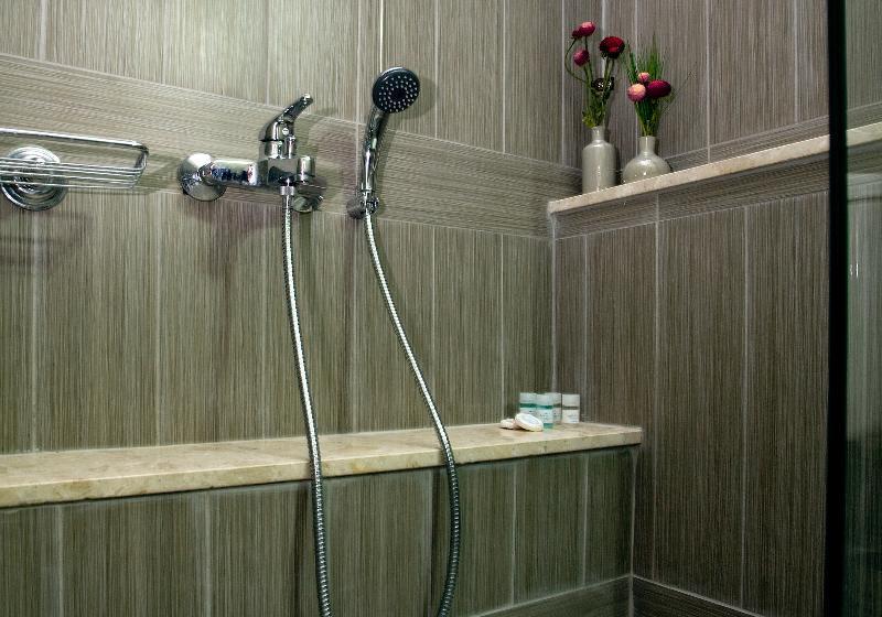 サイドシービュースイート, Astron