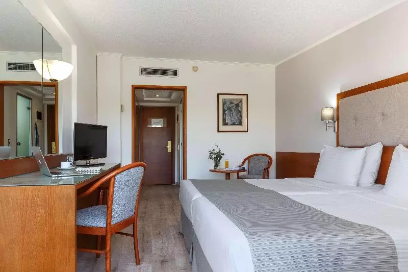 サイドオーシャンビュースタンダードルーム, Best Western Plus Hotel Plaza