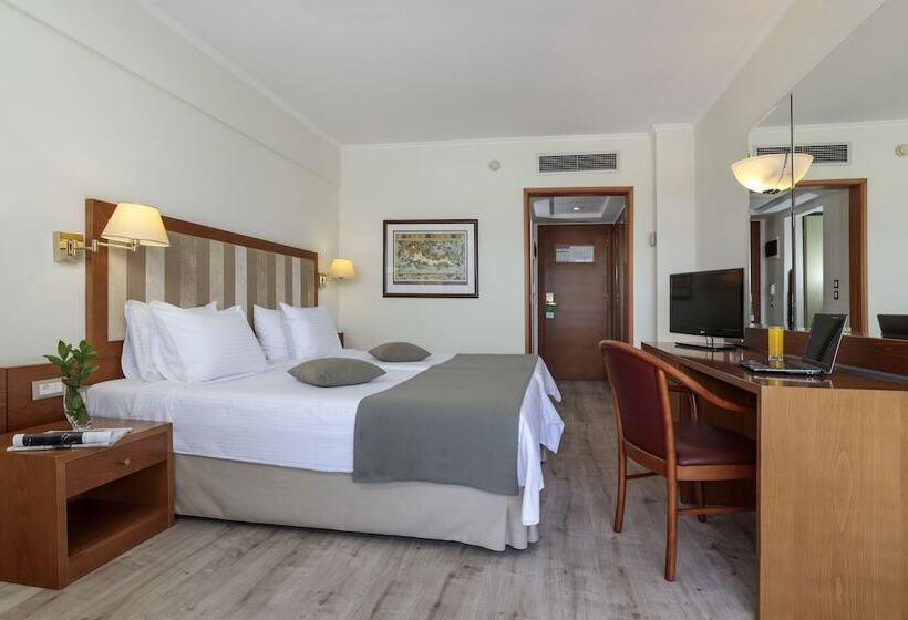 חדר סטנדרט נוף לעיר, Best Western Plus Hotel Plaza