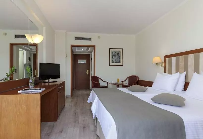 エコノミールーム, Best Western Plus Hotel Plaza