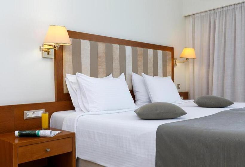4인용 스탠다드 룸, Best Western Plus Hotel Plaza