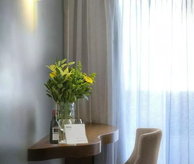 Chambre Supérieure, Hermes