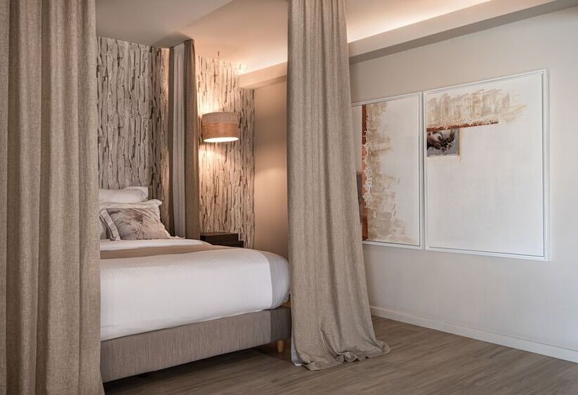 جناح إدارى, Palladium