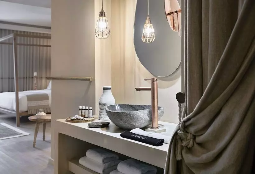 Suite with Pool, Palladium