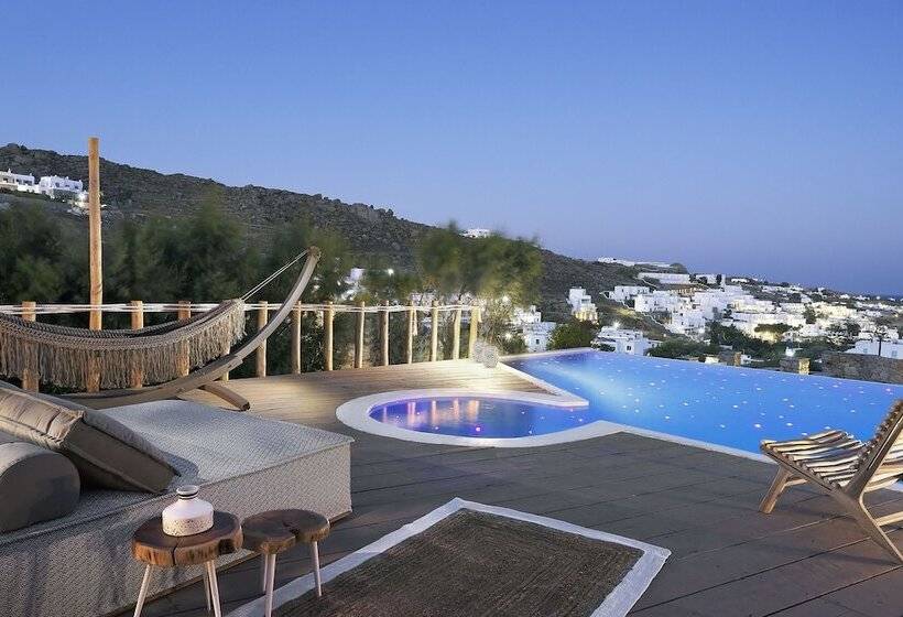 جناح مزود بحمام سباحة, Palladium