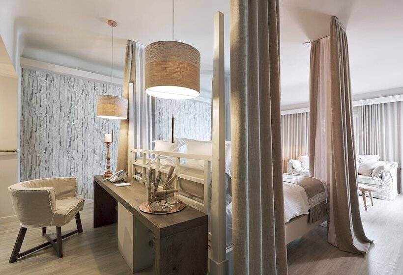 جناح إدارى, Palladium