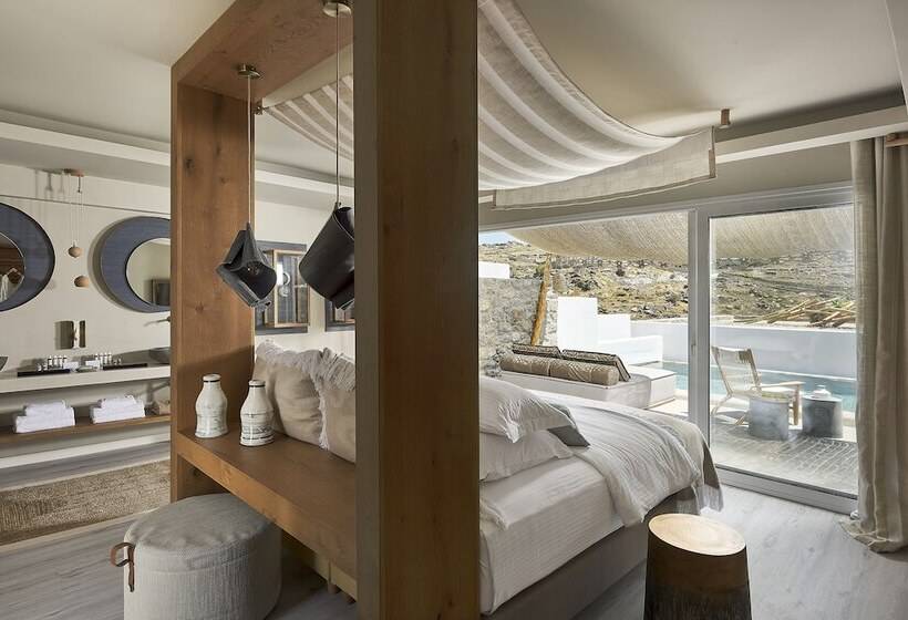 جناح مزود بحمام سباحة, Palladium